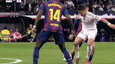 豪门悲喜夜：皇马3球被吹2-1巴萨阿森纳1-0七连胜曼城绝平无效0-1